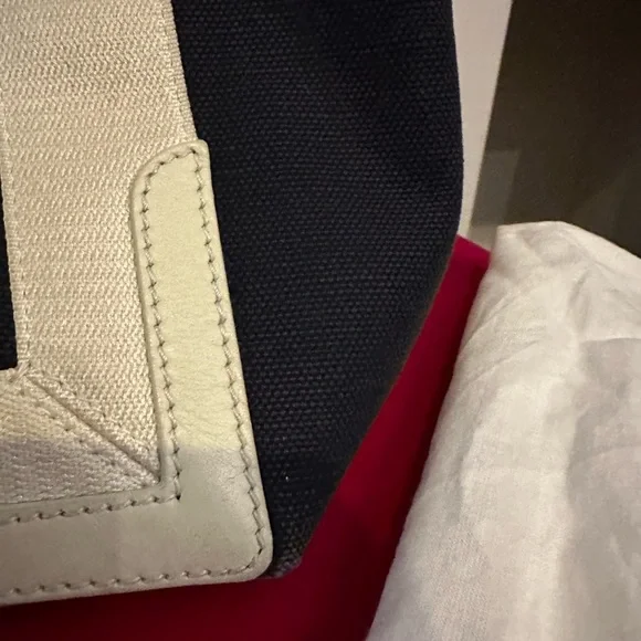 Balenciaga Small Navy Cabas Tote. - Picture 10 of 11